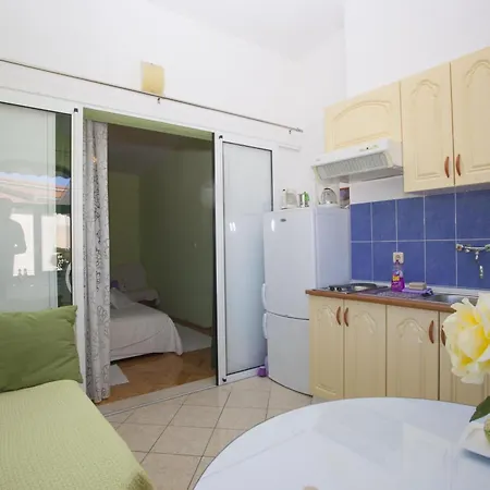 Komfortable Mit Balkon *