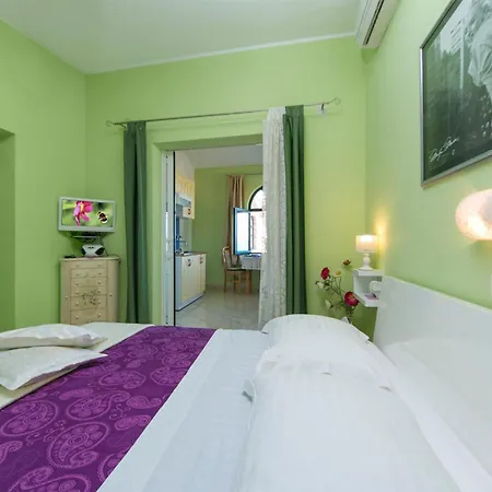 Apartment Komfortable Mit Balkon