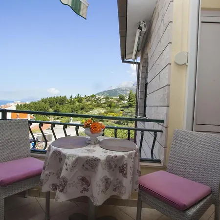 Komfortable Mit Balkon * Makarska